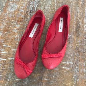 Marc Jacobs red ballet flats